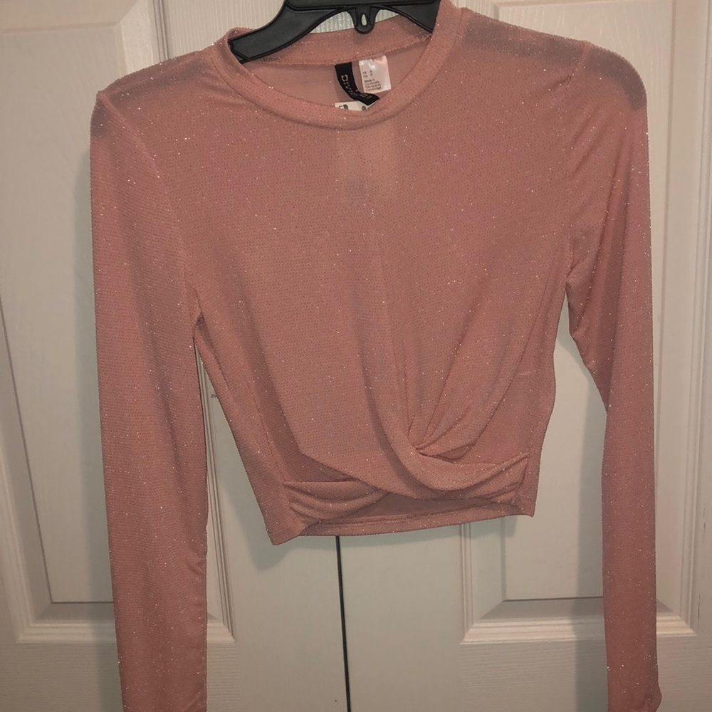 Shimmer light pink crop top.